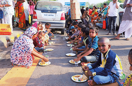 Model Langar: Healthy, by volunteers and eco-friendly